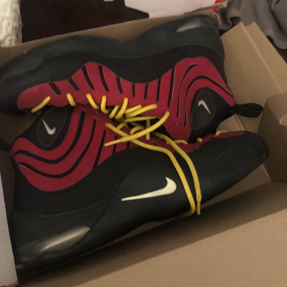 NIKE AIR BAKINS